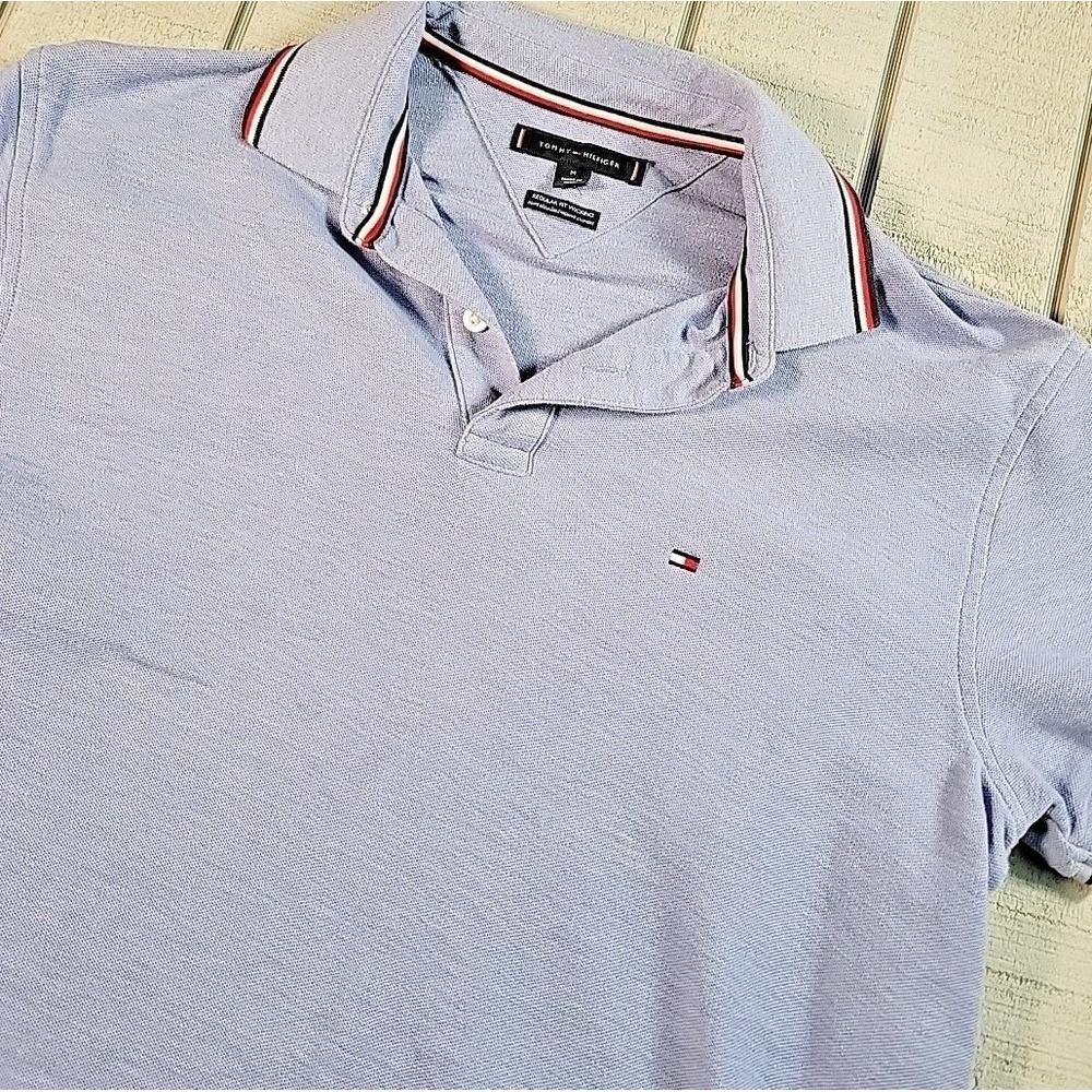 Tommy Hilfiger Polo Shirt Women's Size Medium Wicking Light Blue Top Daily Dress